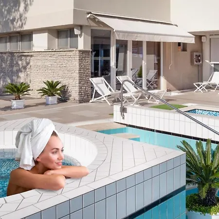 Ascot Fronte Mare شقة ريميني