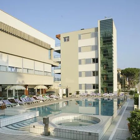 Ascot Fronte Mare & Ρίμινι